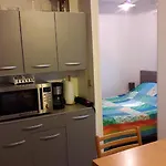 Accueillant A 32 M² Avec Balcon Διαμέρισμα *