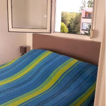 Accueillant A 32 M² Avec Balcon