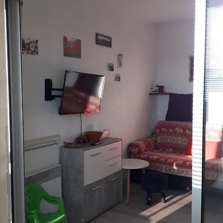 Accueillant A 32 M² Avec Balcon