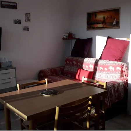 Accueillant A 32 M² Avec Balcon