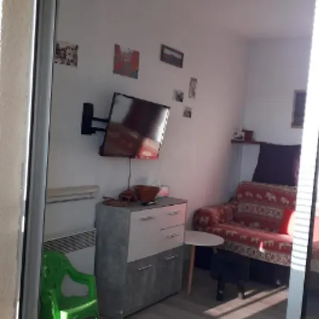Accueillant A 32 M² Avec Balcon Апартаменты