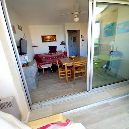 Апартаменты Accueillant A 32 M² Avec Balcon