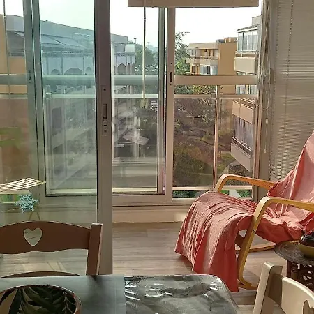 Апартаменты Accueillant A 32 M² Avec Balcon *